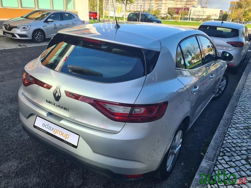 2019' Renault Megane photo #2