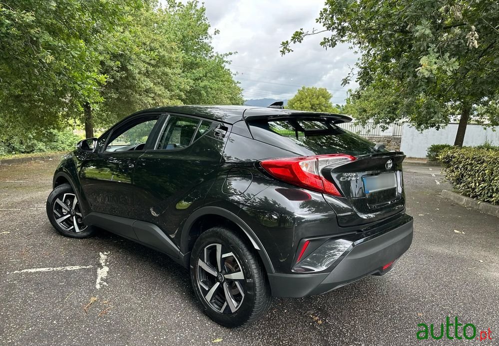 2017' Toyota C-HR 1.2T Comfort photo #5