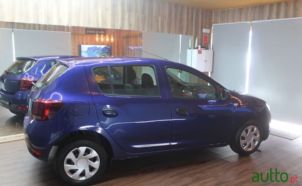2017' Dacia Sandero photo #5