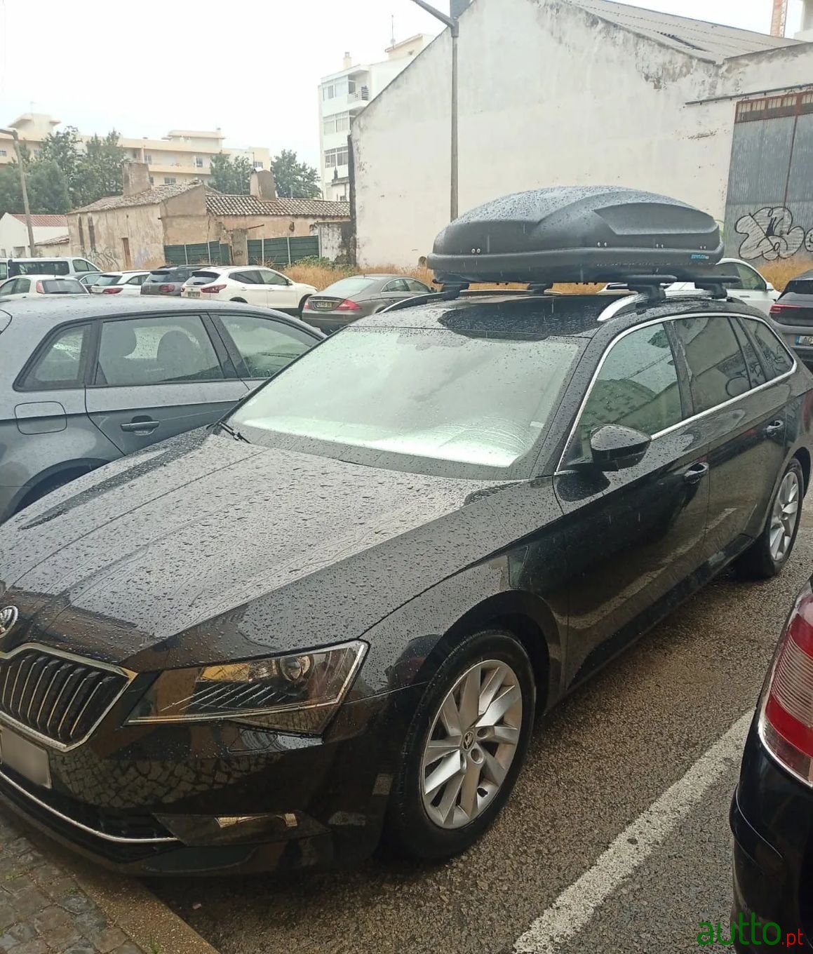 2017' Skoda Superb Break photo #2