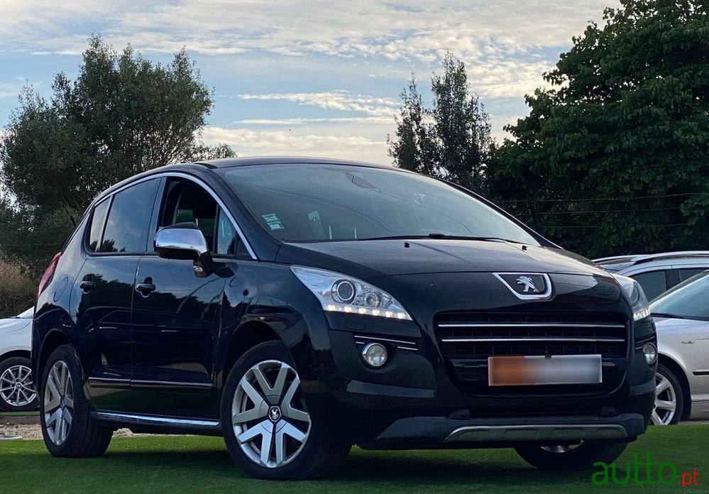 2012' Peugeot 3008 photo #2