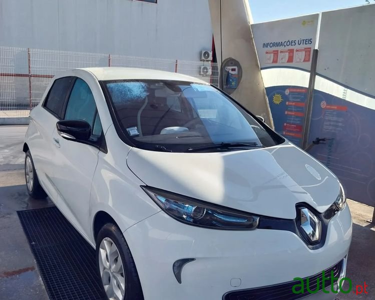 2015' Renault Zoe photo #4