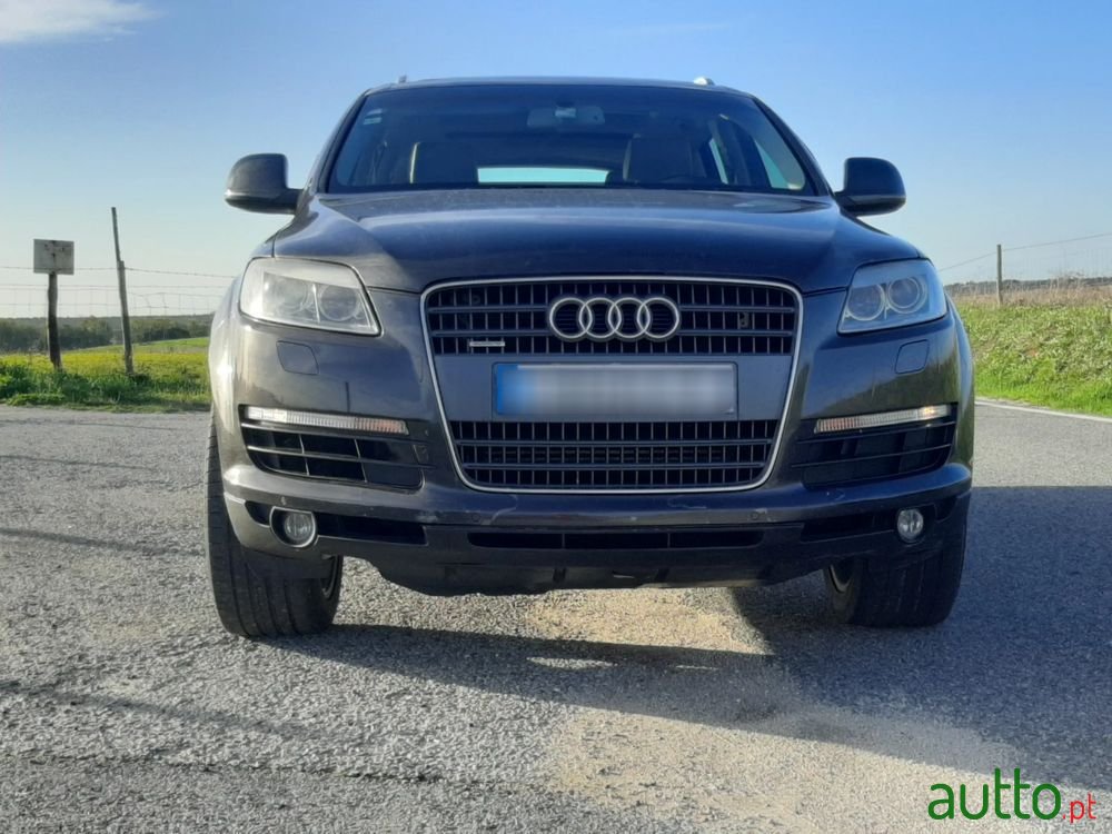 2007' Audi Q7 photo #3