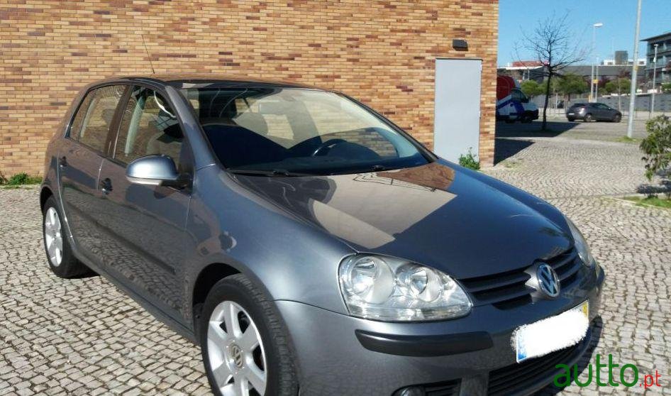 2007' Volkswagen Golf photo #2