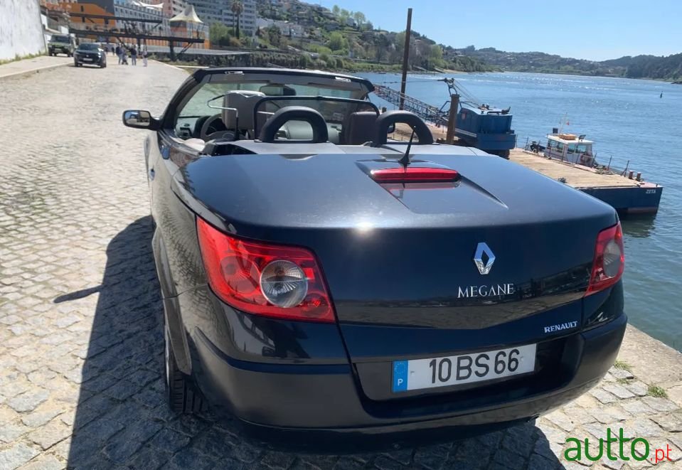 2006' Renault Megane photo #6