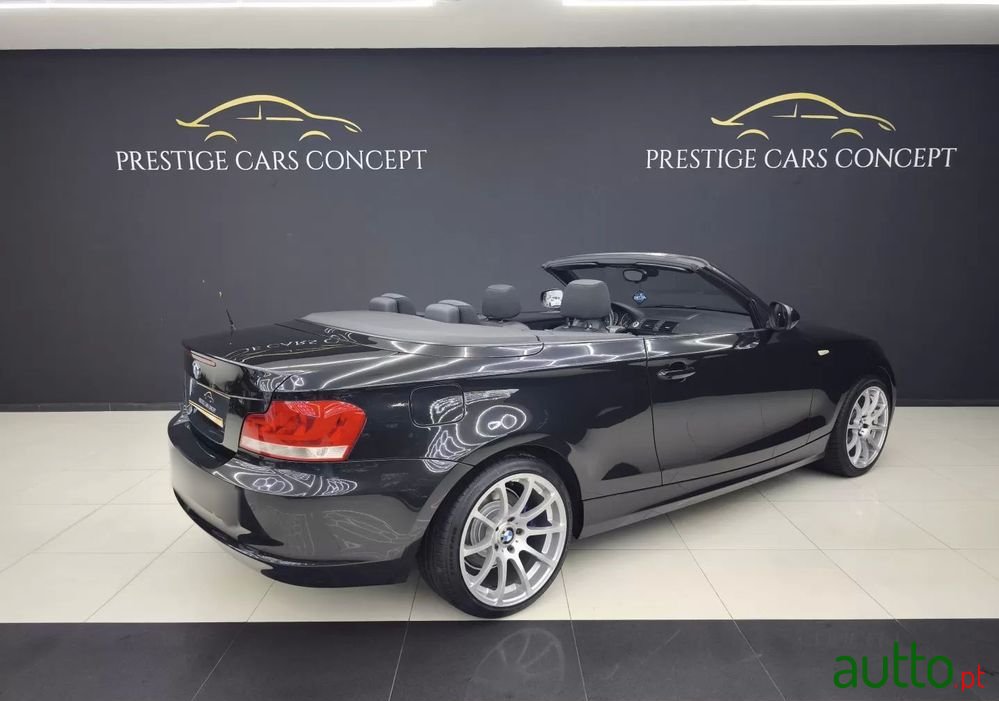 2012' BMW Série 1 D Cabrio photo #3