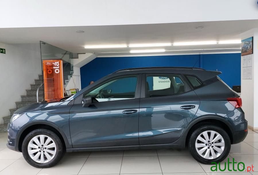 2020' SEAT Arona 1.0 Tsi Style photo #4