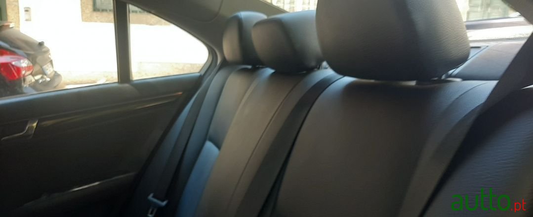 2009' Mercedes-Benz C-200 photo #4