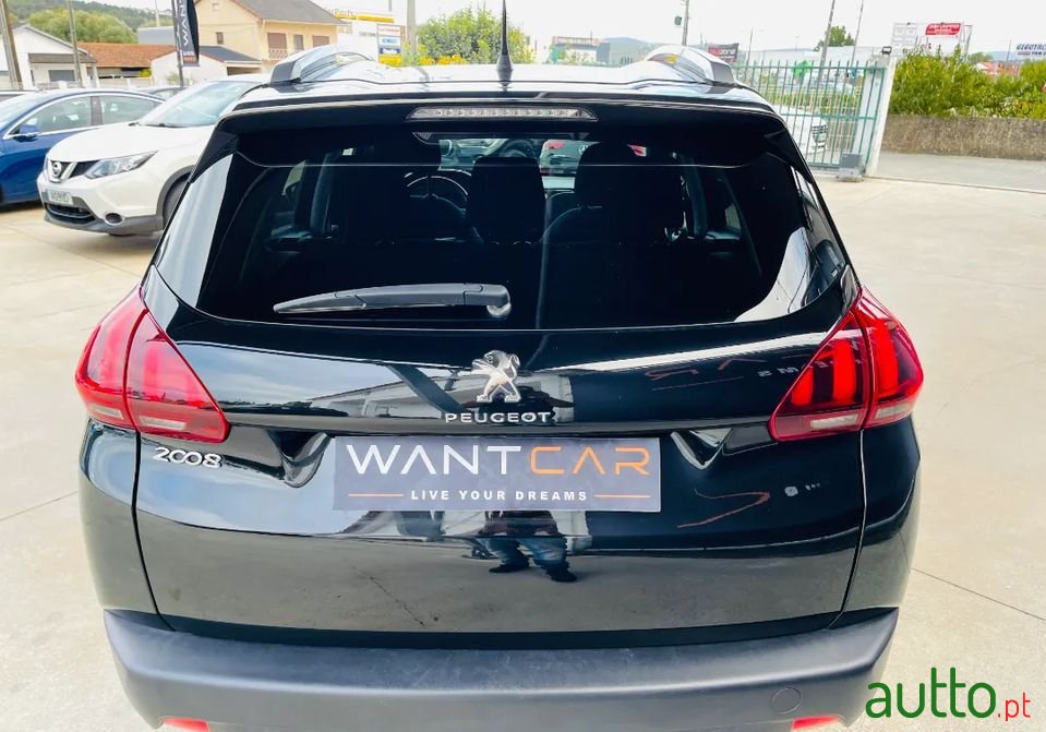 2017' Peugeot 2008 photo #4