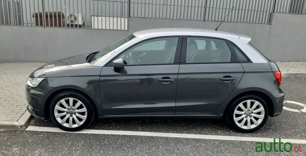 2015' Audi A1 Sportback photo #6