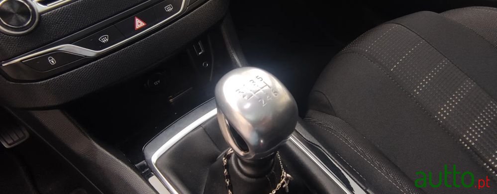 2015' Peugeot 308 Sw photo #6