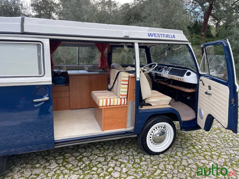1971' Volkswagen T2 (Transporter) photo #4