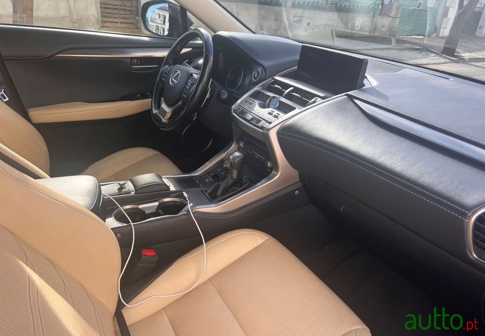 2018' Lexus NX photo #6