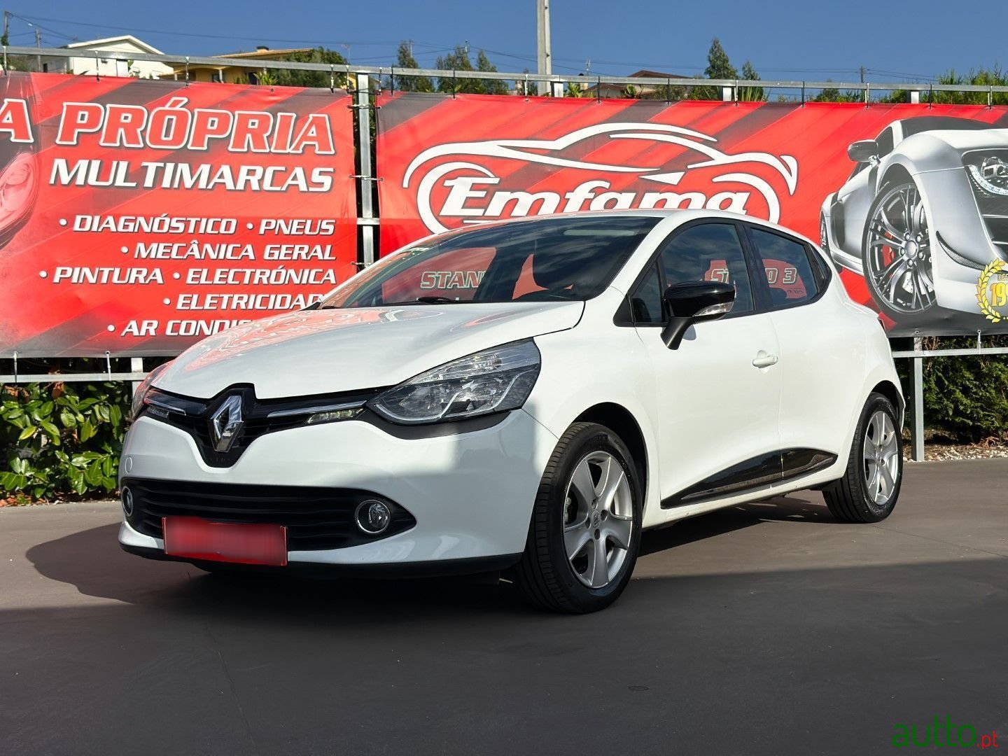 2015' Renault Clio photo #4