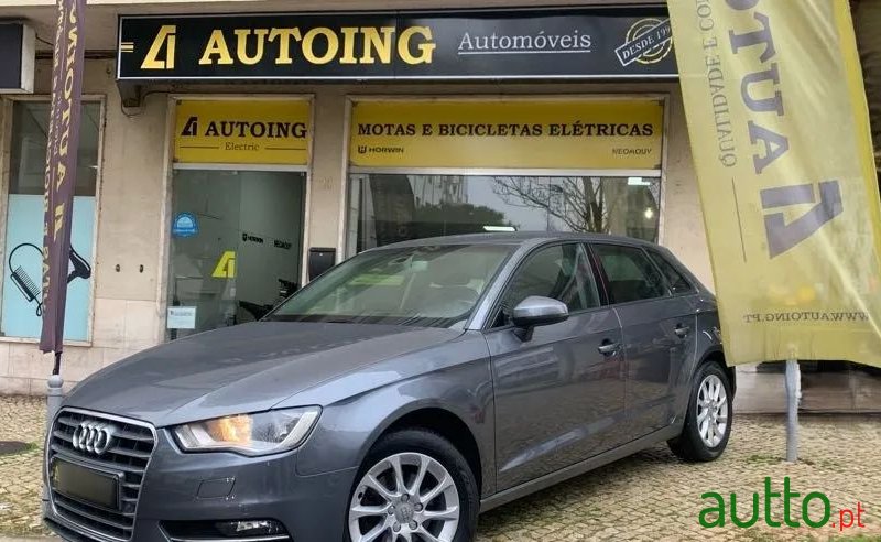 2015' Audi A3 Sportback photo #1