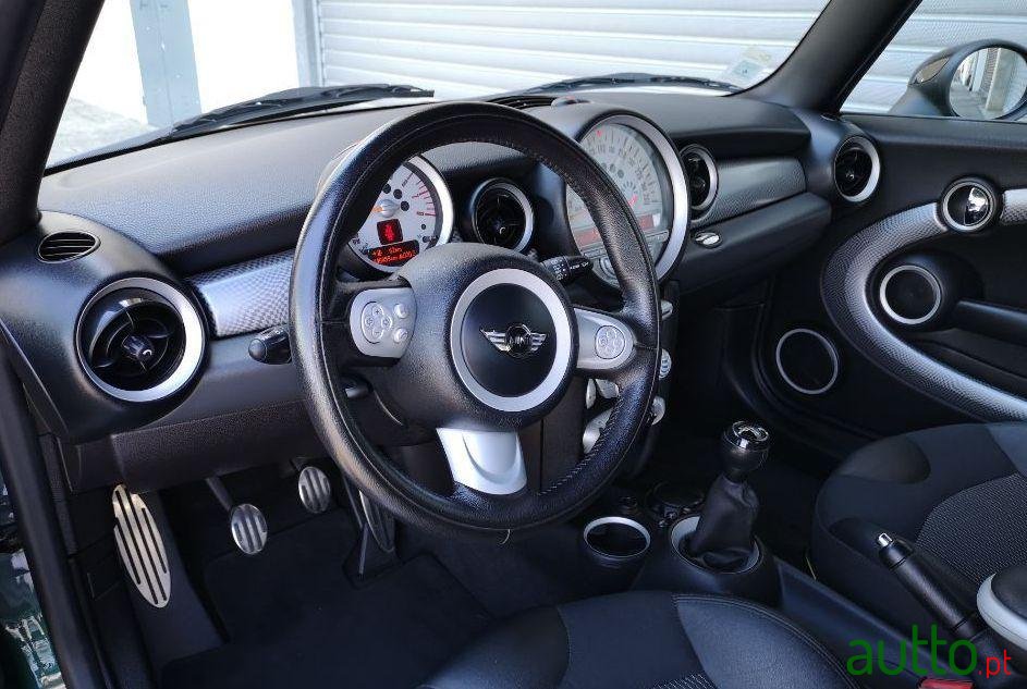 2009' MINI Cooper S 1.6 175Cv photo #2