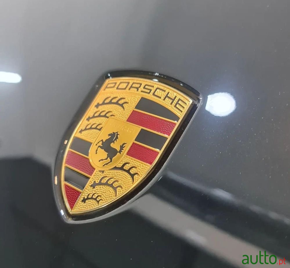 2022' Porsche Cayenne photo #4
