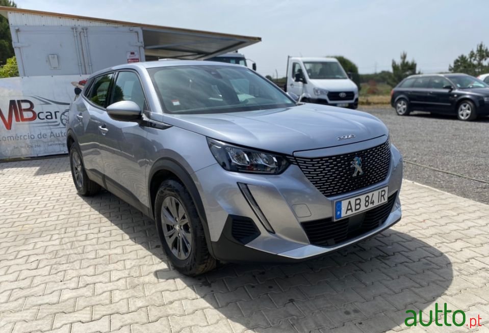 2020' Peugeot E-2008 photo #4