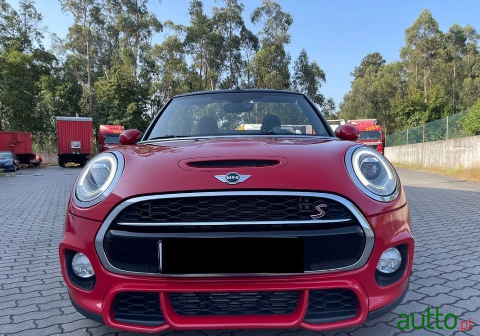 2016' MINI Cabrio photo #5
