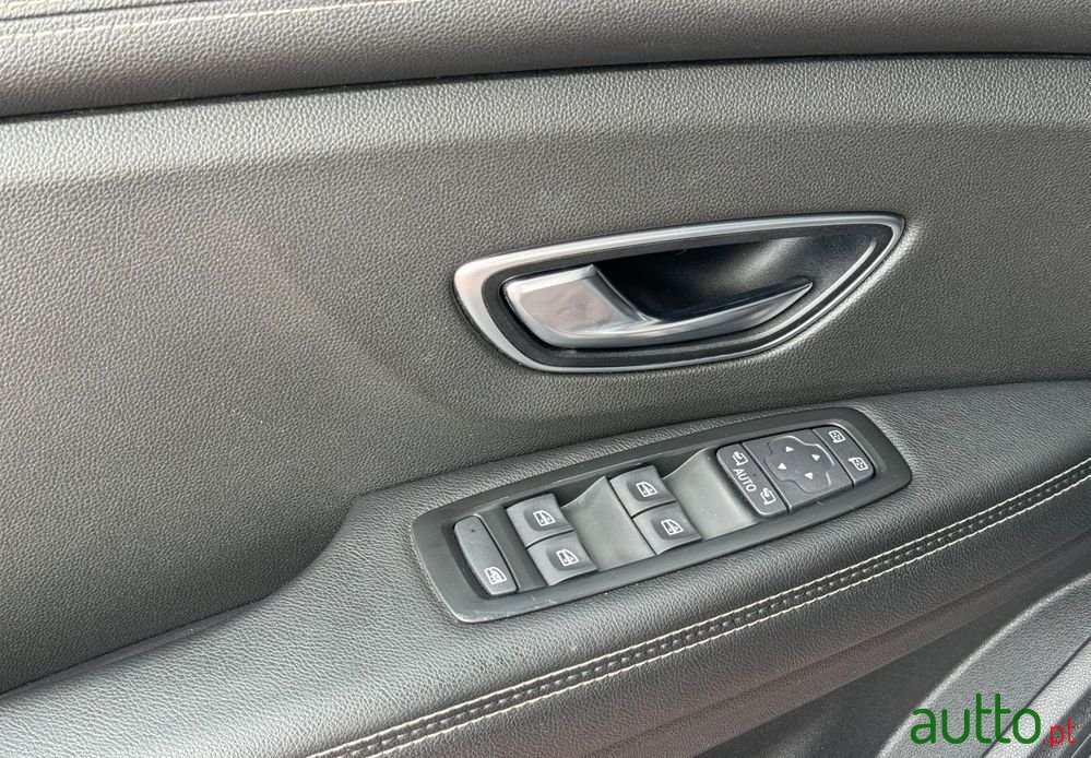 2018' Renault Grand Scenic photo #6