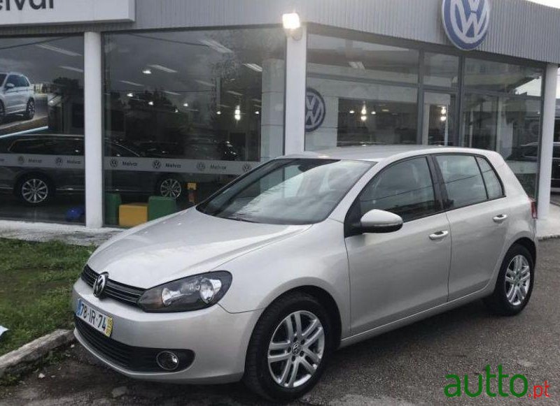 2010' Volkswagen Golf 1.6 Tdi Confortline photo #1