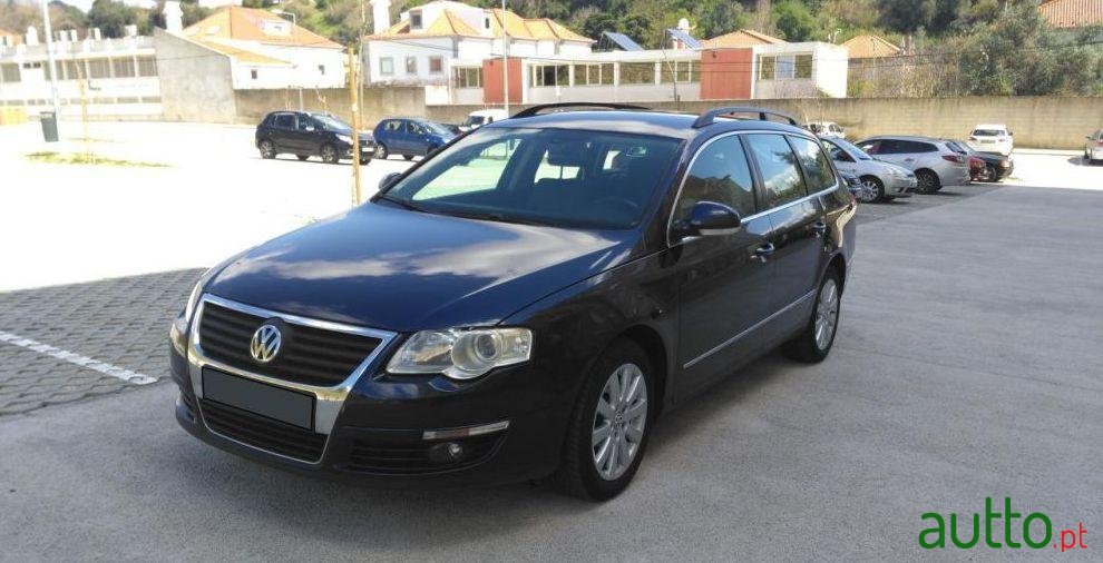 2010' Volkswagen Passat Variant photo #1