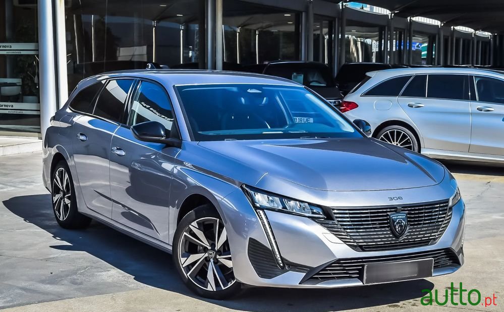 2022' Peugeot 308 Sw photo #1