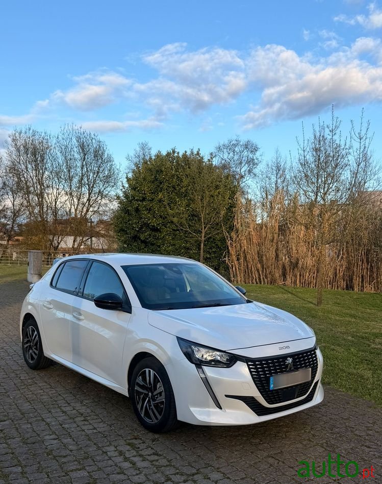 2022' Peugeot 208 photo #1