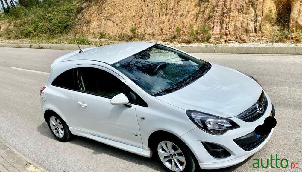 2014' Opel Corsa photo #4