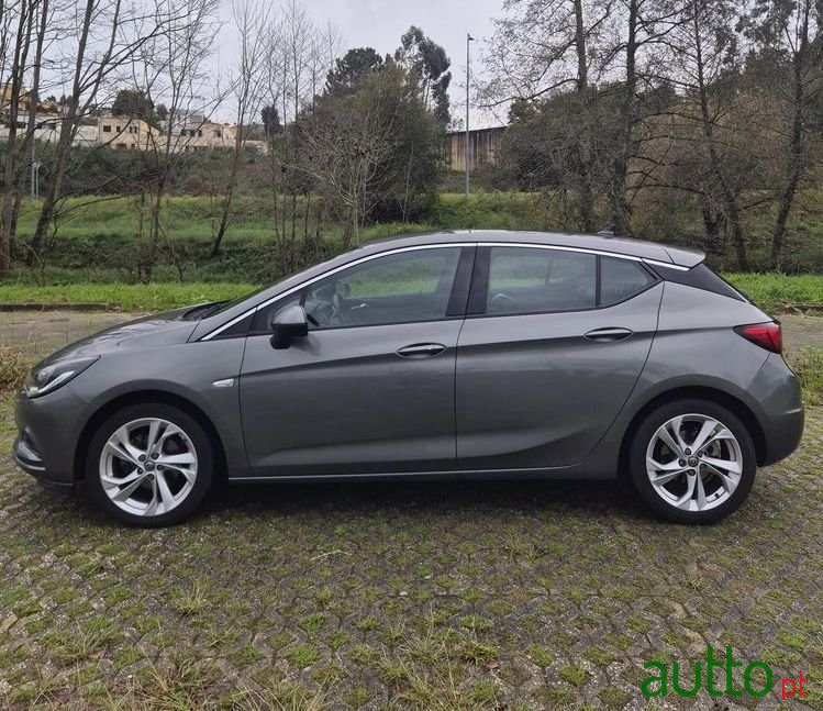 2019' Opel Astra 1.0 Dynamic S/S photo #4