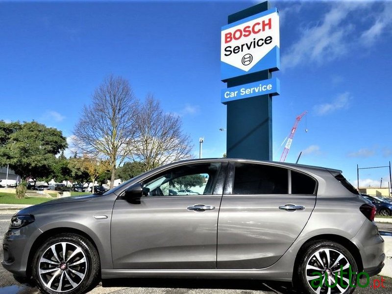 2019' Fiat Tipo photo #2