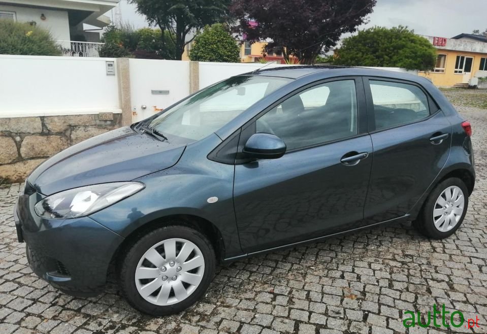 2010' Mazda 2 Exclusive photo #1