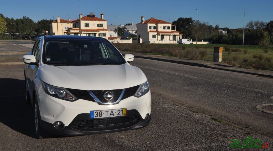 2014' Nissan Qashqai photo #2