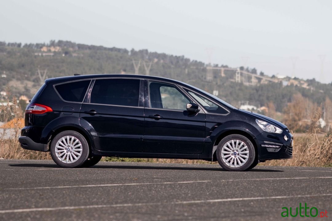 2014' Ford S-Max photo #6