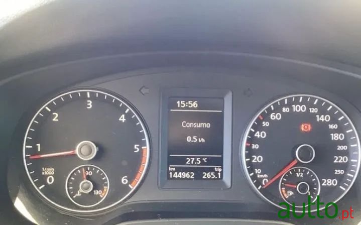 2011' Volkswagen Jetta photo #3