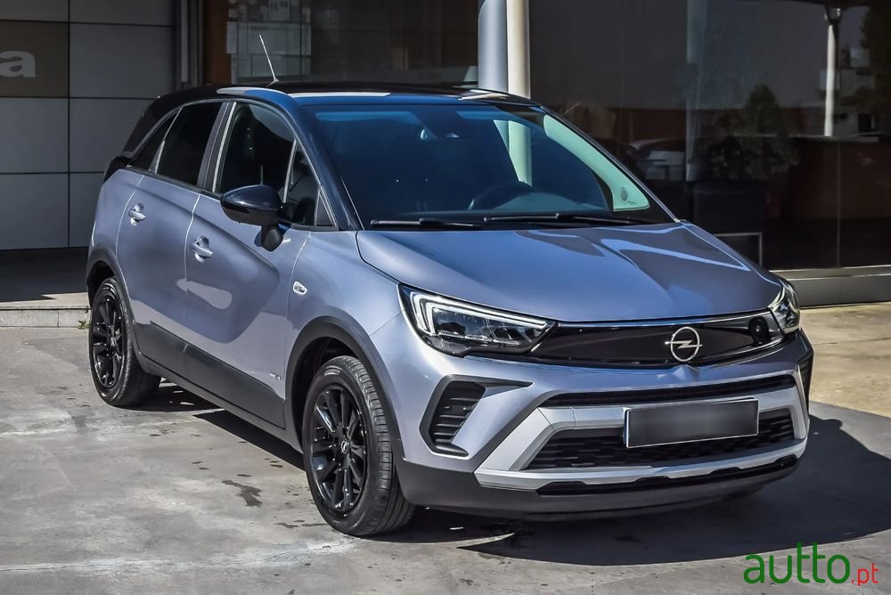 2022' Opel Crossland 1.2 Design & Tech photo #4