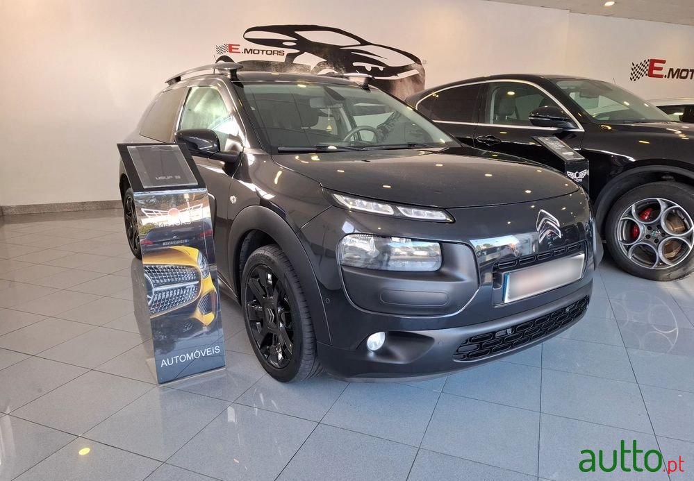 2015' Citroen C4 Cactus photo #1