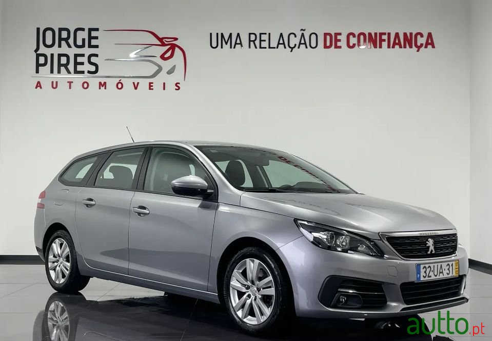 2017' Peugeot 308 Sw photo #2