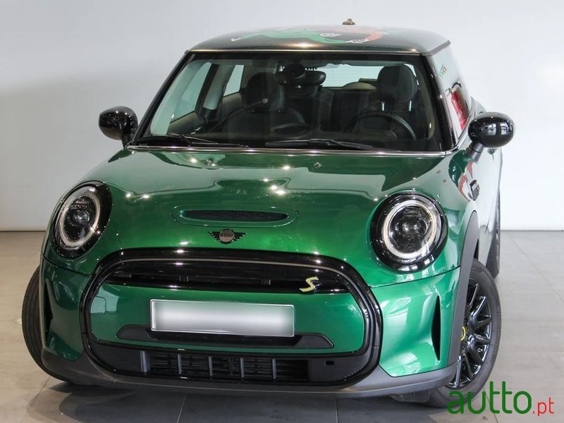 2022' MINI Cooper Se Premium photo #1