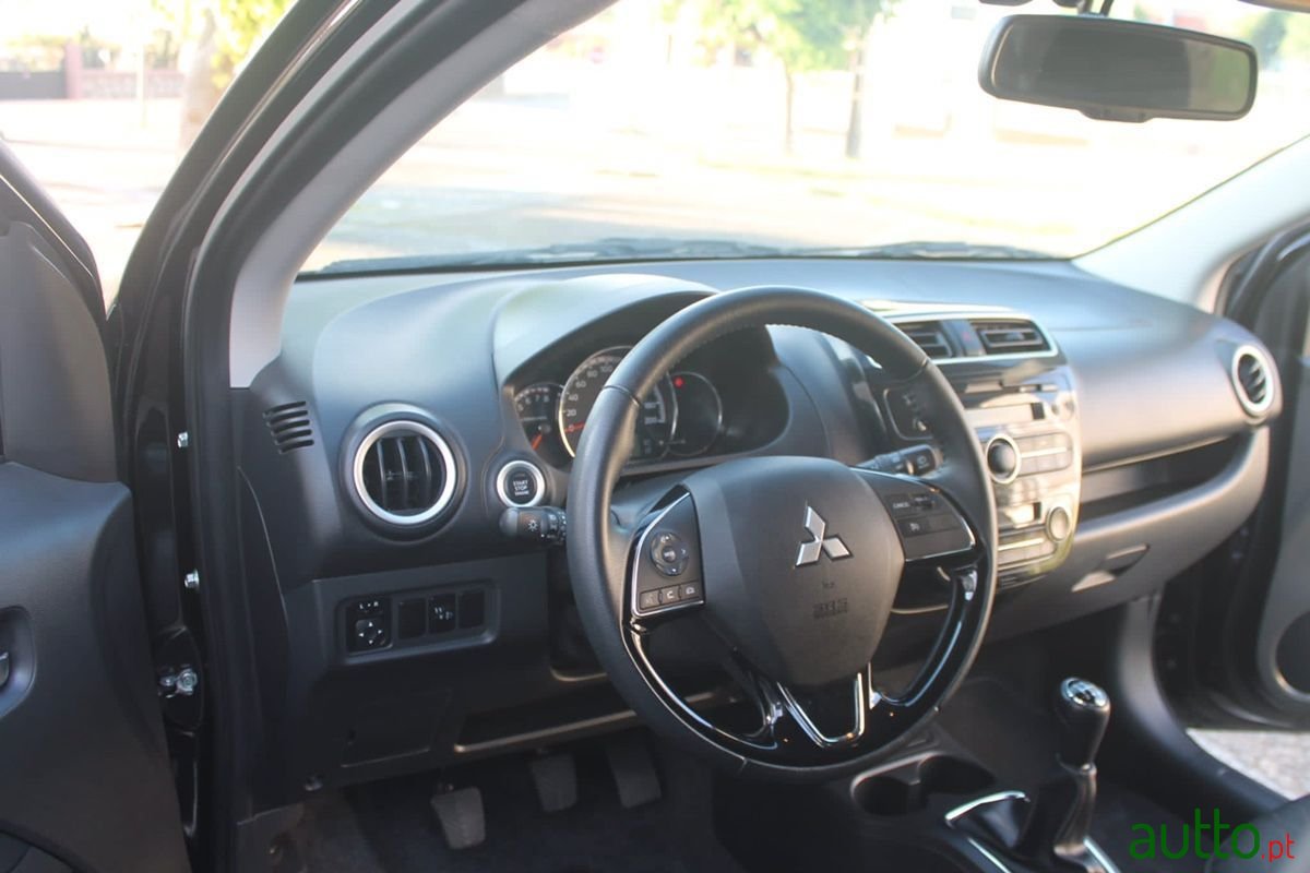 2022' Mitsubishi Space Star photo #2