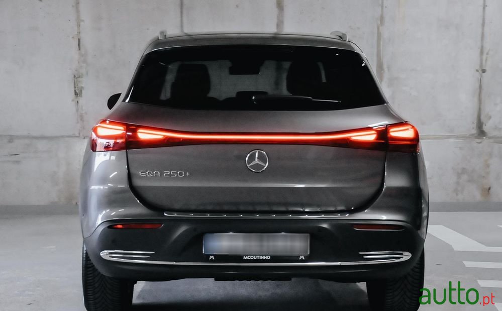 2024' Mercedes-Benz EQA photo #3