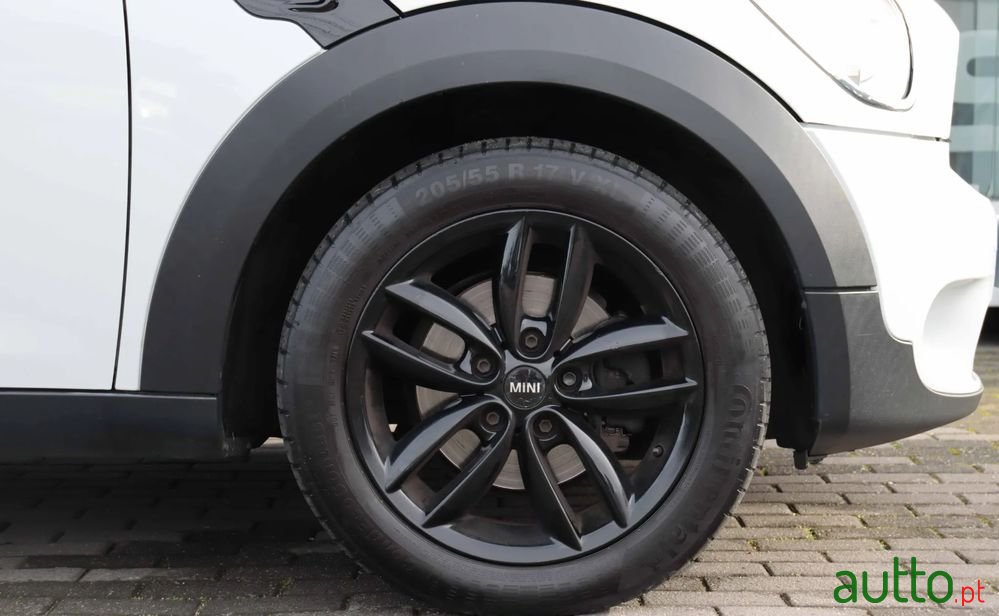 2012' MINI Countryman Cooper D photo #6