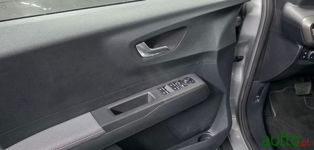 2024' Ford Tourneo Courier photo #4