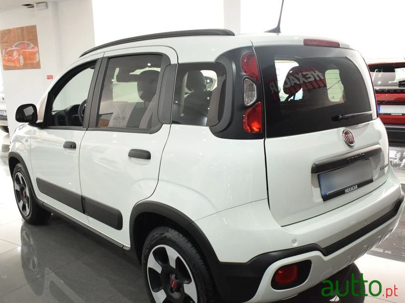 2024' Fiat Panda 1.0 Hybrid Cross photo #5