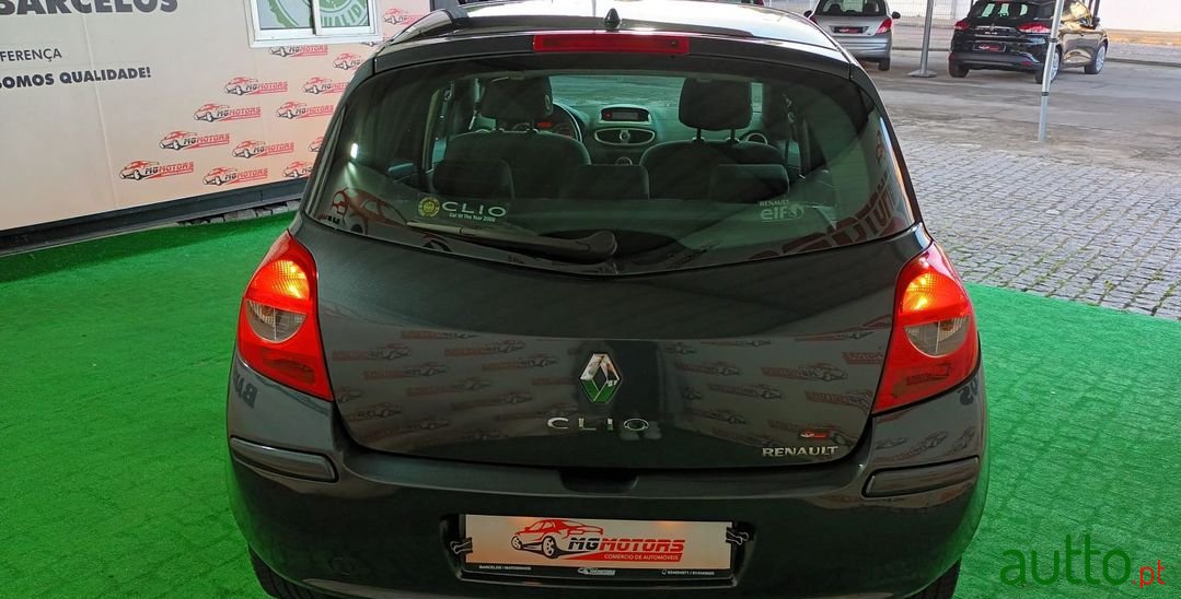 2006' Renault Clio photo #5