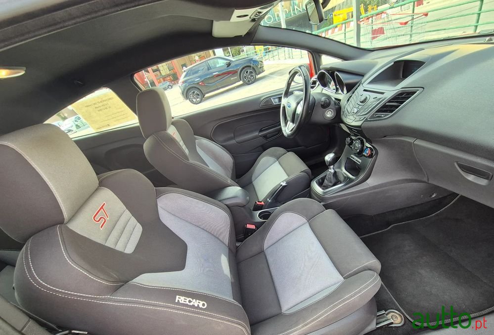 2013' Ford Fiesta 1.6 T St photo #5