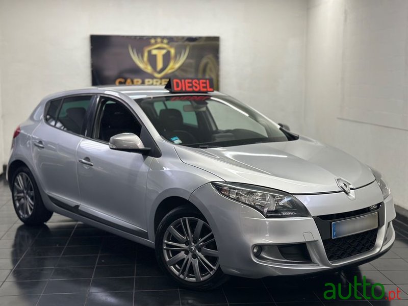 2011' Renault Megane 1.5 Dci Gt Line photo #2