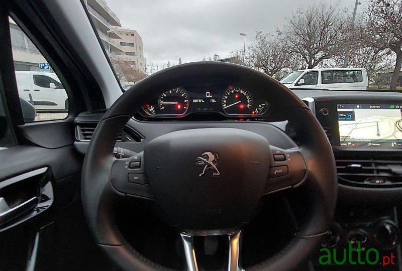 2019' Peugeot 208 photo #4