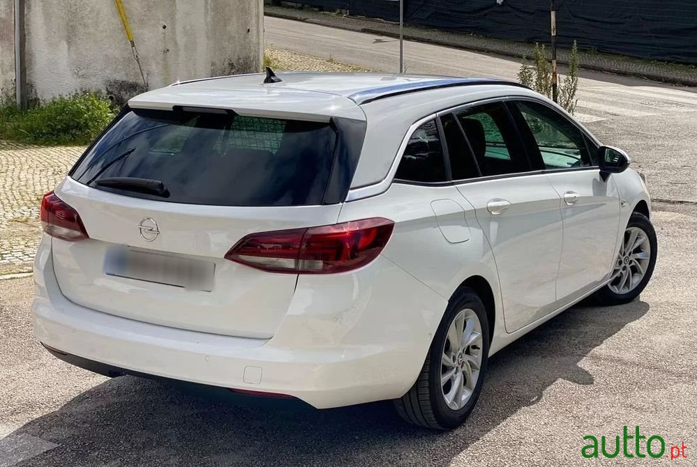 2020' Opel Astra Sports Tourer photo #5