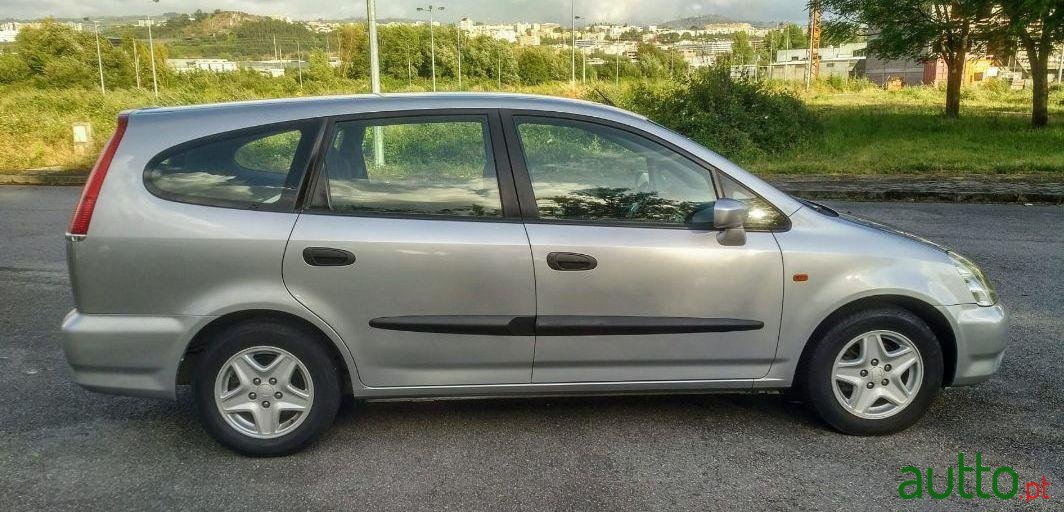 2001' Honda Stream photo #1